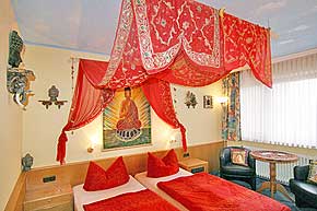Baldachinzimmer im 3-Sterne-Superior-Hotel 318-bter in Bad Münder am Deister